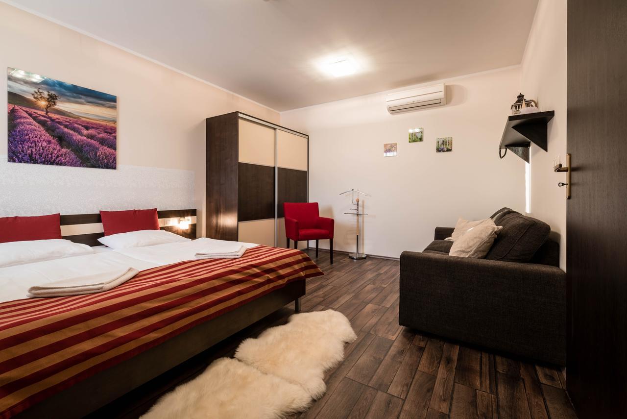 Apartman Mirka - Hotel Luka Bešeňová Dış mekan fotoğraf